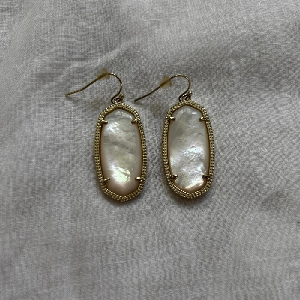 Kendra Scott Mother and of Pearl Elle Earrings